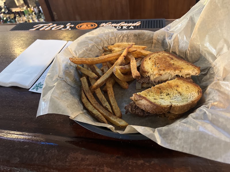 Characters Sports Bar & Grill photo 2