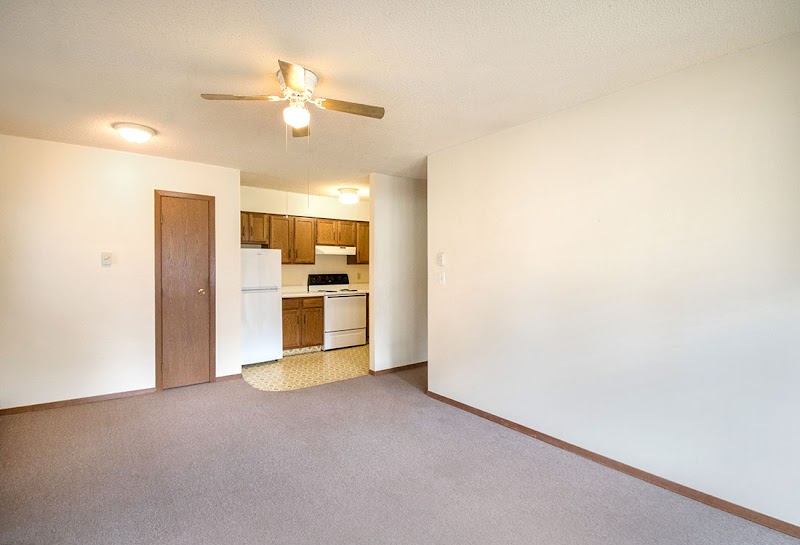 Crown Colony Apartments photo 2