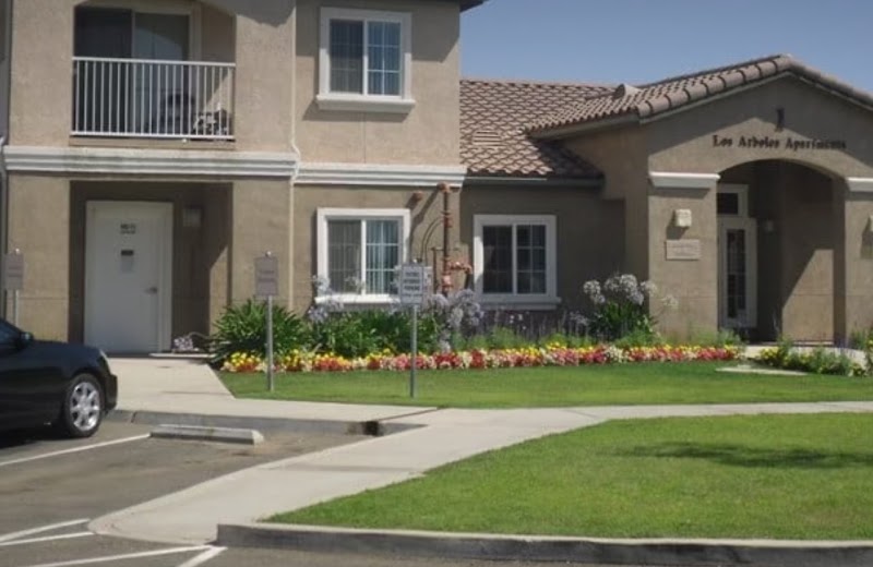 Los Arboles Apartments