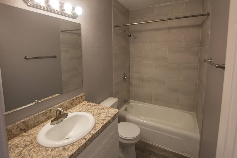 Orange Apartments photo 2