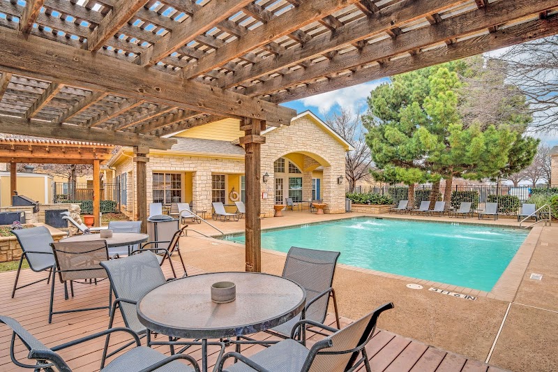 Springfield Apartments photo 3